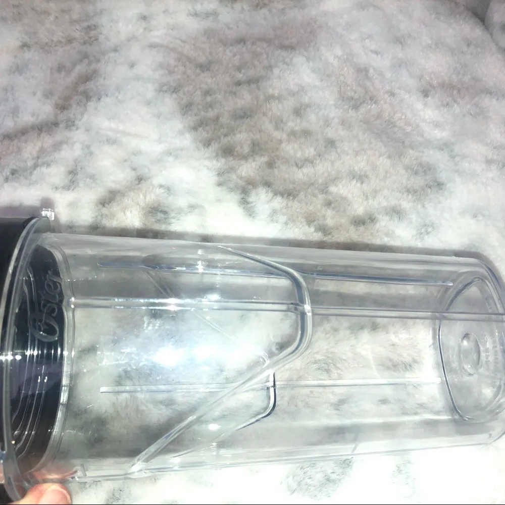 Oster Clear Tumbler with‎ Black Lid 24oz BPA Free